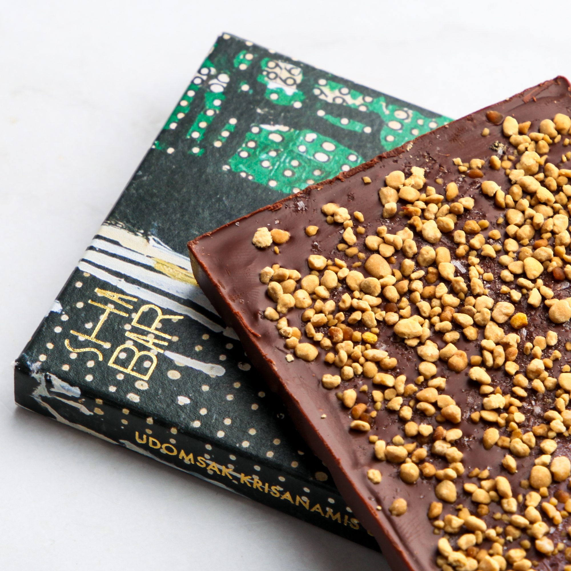Single-Origin Crafted Chocolate 70% w/ Bee Pollen - SHABAR
