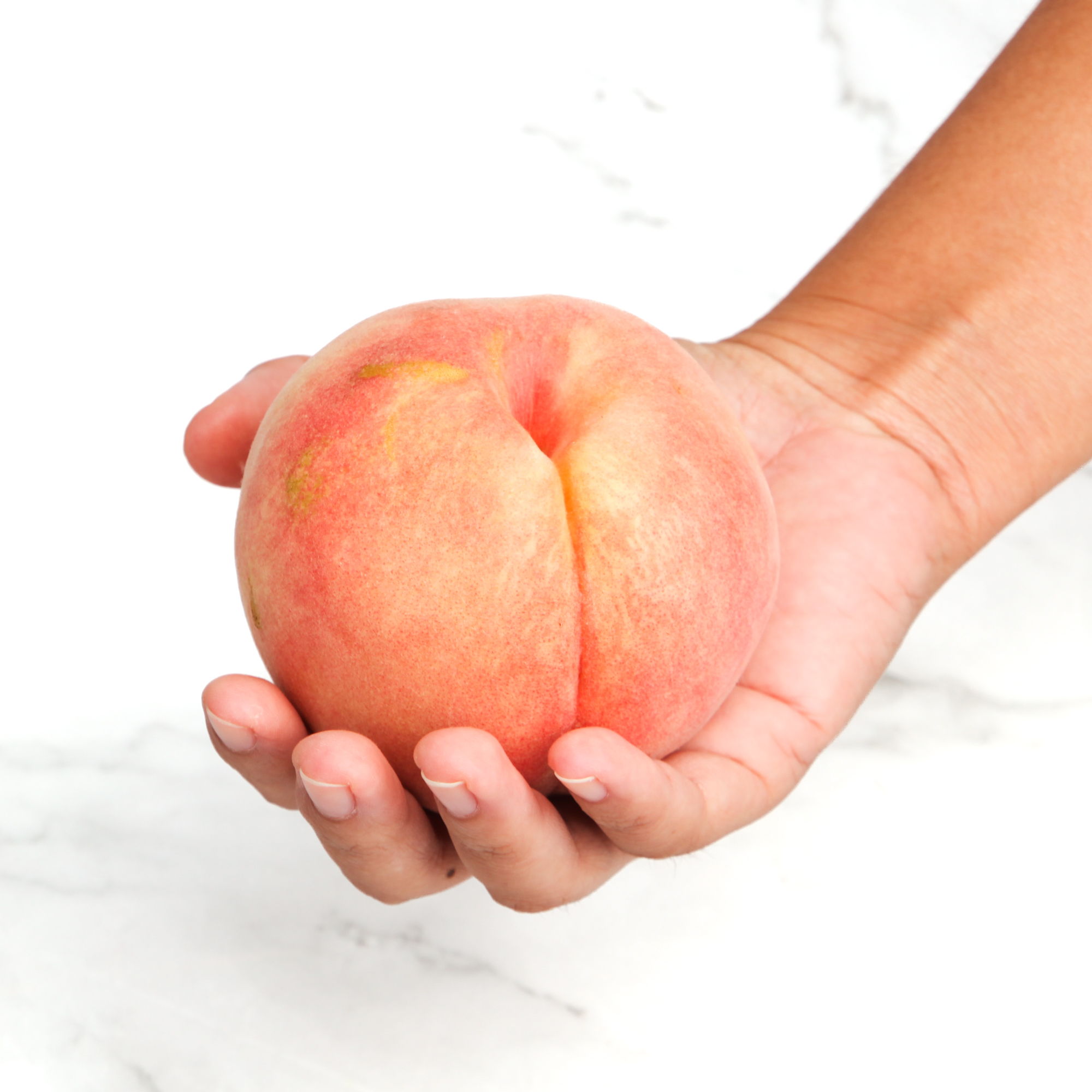 Japanese White Peach / 日本の白桃